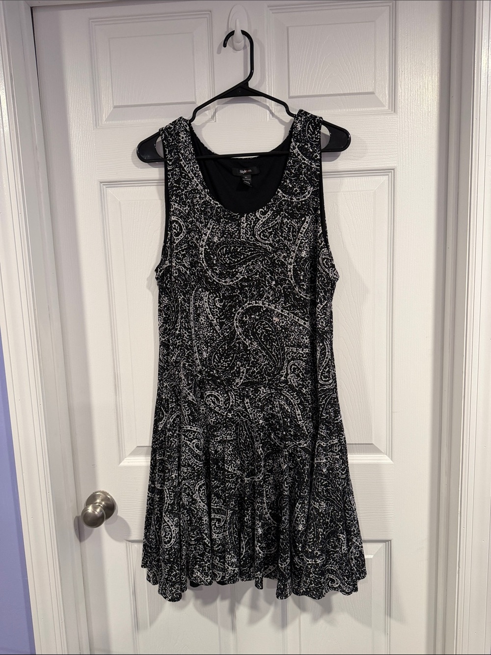 Style & Co. Black and White Paisley Sleeveless Swing Dress
